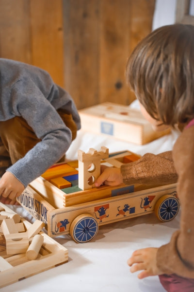 drewniany wózek-wagon